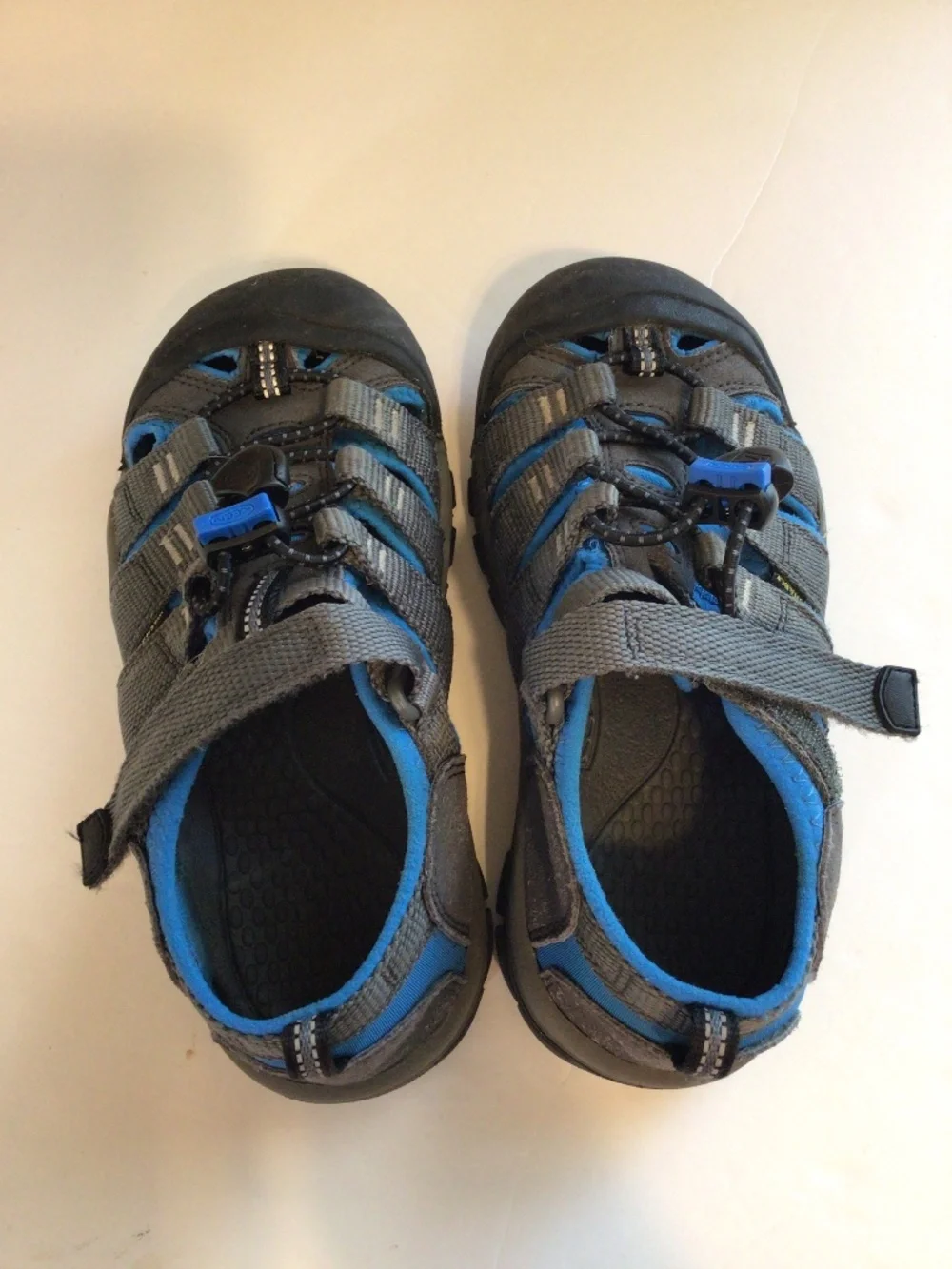 KEEN Boys Newport H2 Closed Toe Waterproof Sandal Size 13 Hiking Outdoor Camping